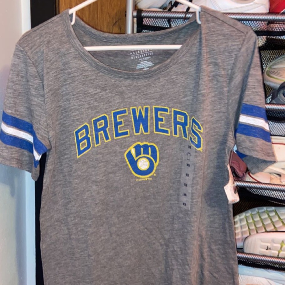 Brewers shirt size xs but fits small/medium